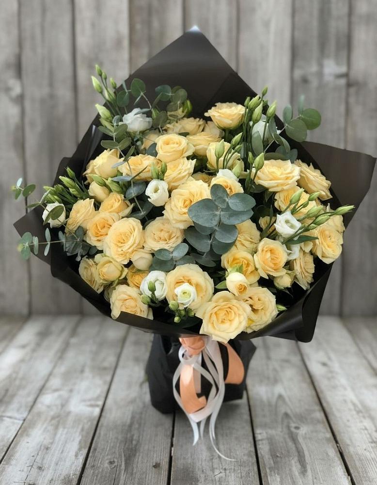 Букет цветов из: Розы и Лизиантусы в Воткинске