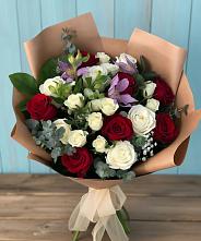 Букет цветов из:  Розы и Альстромерии в Воткинске