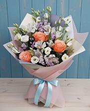 Букет цветов из:  Лизиантусы, Розы, Альстромерии и Гипсофила в Воткинске