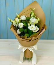 Букет цветов из:  Хризантемы и Лизиантусы в Воткинске