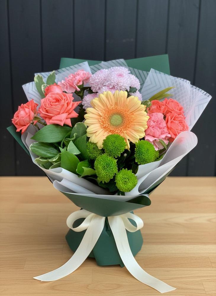 Букет цветов из: Гвоздики, Розы, Герберы и Хризантемы в Воткинске