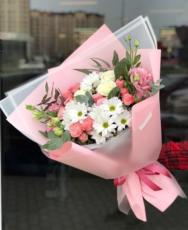 Букет цветов из: Розы, Лизиантусы и Хризантемы в Воткинске