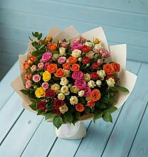 Букет Микс из разноцветных кустовых роз в Воткинске